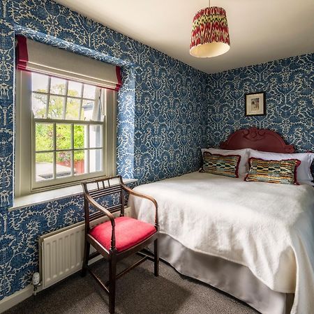 George And Dragon Clifton Hotel Пенрит Екстериор снимка