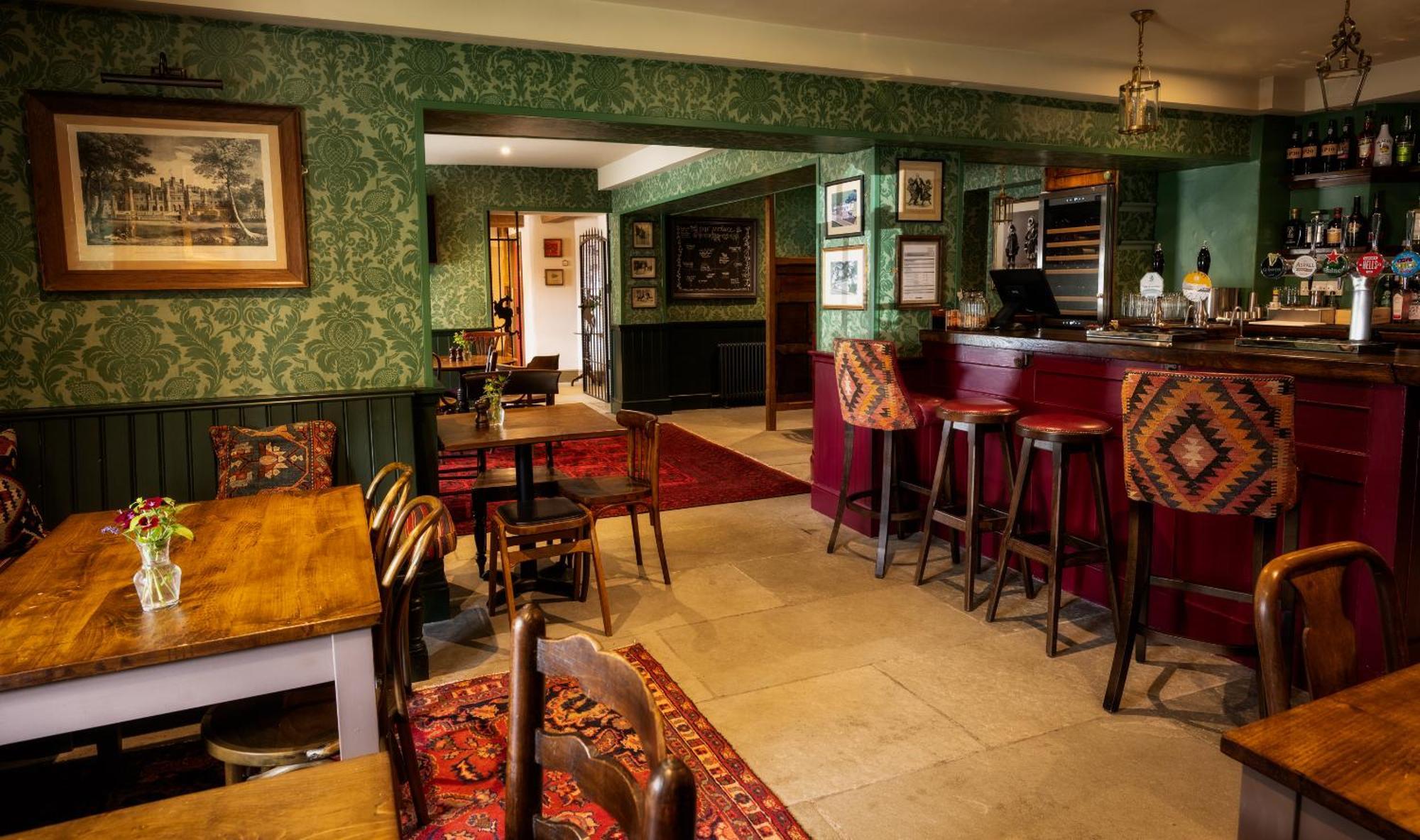 George And Dragon Clifton Hotel Пенрит Екстериор снимка