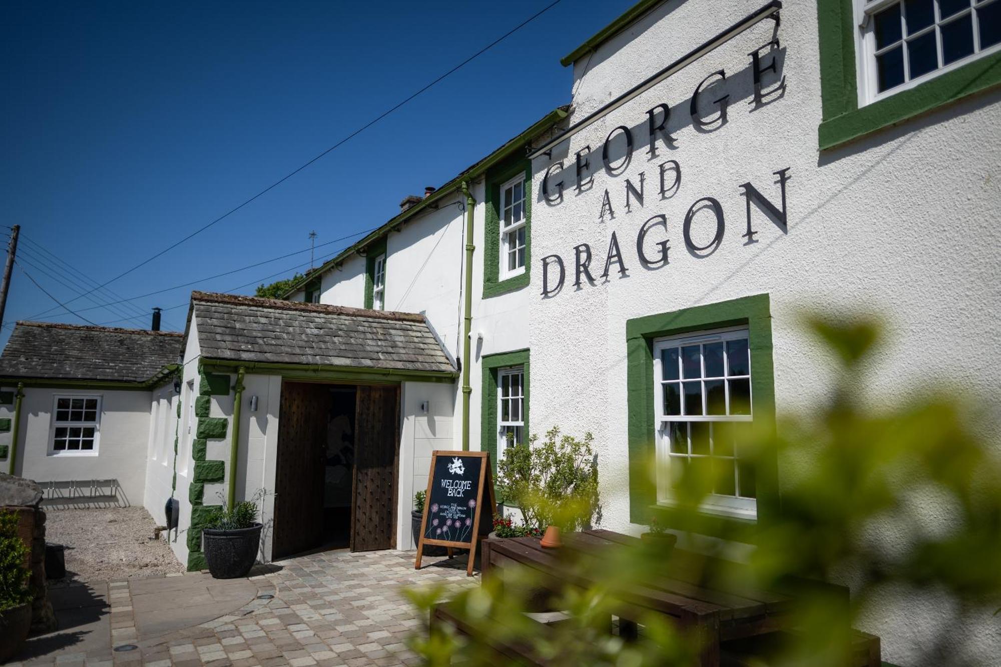George And Dragon Clifton Hotel Пенрит Екстериор снимка