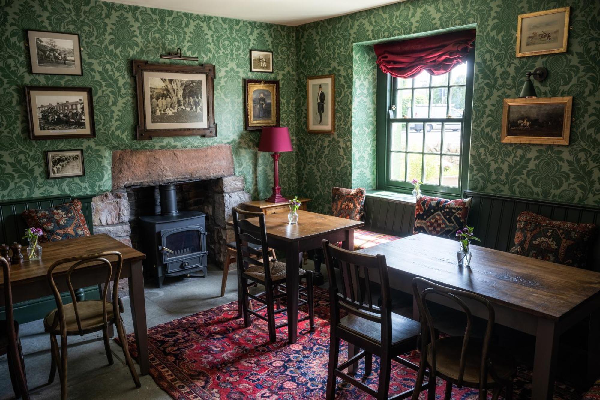 George And Dragon Clifton Hotel Пенрит Екстериор снимка