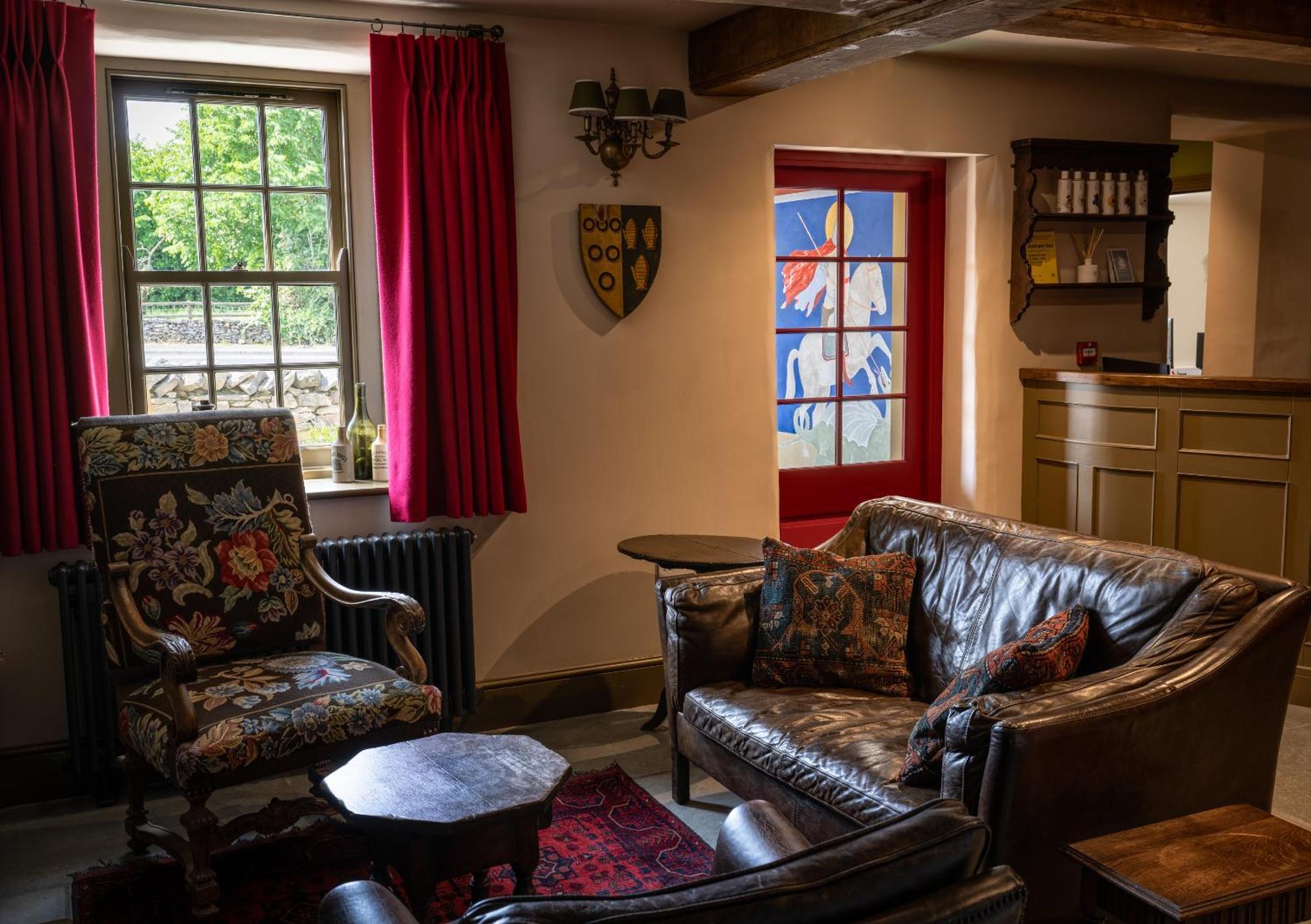 George And Dragon Clifton Hotel Пенрит Екстериор снимка